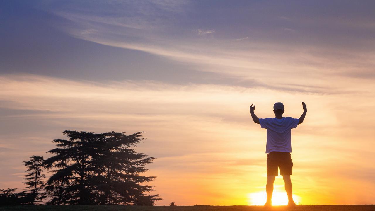 人到中年才顿悟：婚姻最后拼的不是爱情，而是这3个字
