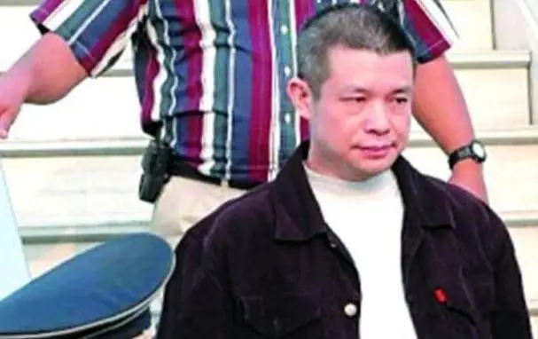 广东3任银行行长私吞40亿，携巨资逃往美国，引渡回国后仅判12年？
