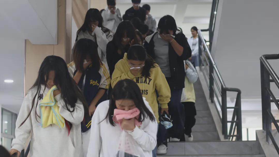 信阳文化艺术学校：筑牢安全防线 守护校园平安