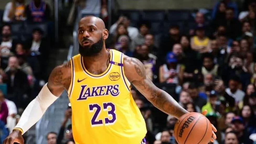 湖人129-93被打懵，前三没戏，致命隐患悬在争冠头上