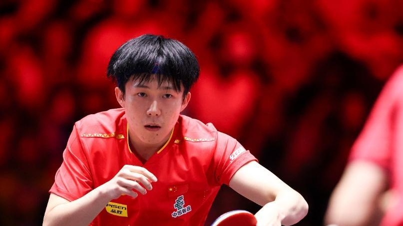 悲哀，王楚钦险胜遭名记嘲讽，史诗级逆转，多亏裁判警告伊朗人