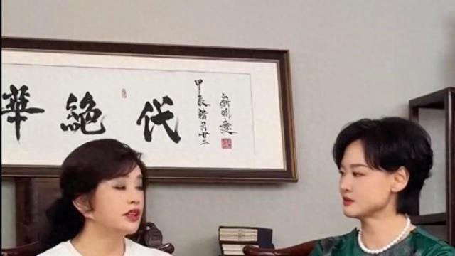 刘晓庆回应“吃鱼”事件：2句话暴露格局，撕下李小冉的遮羞布