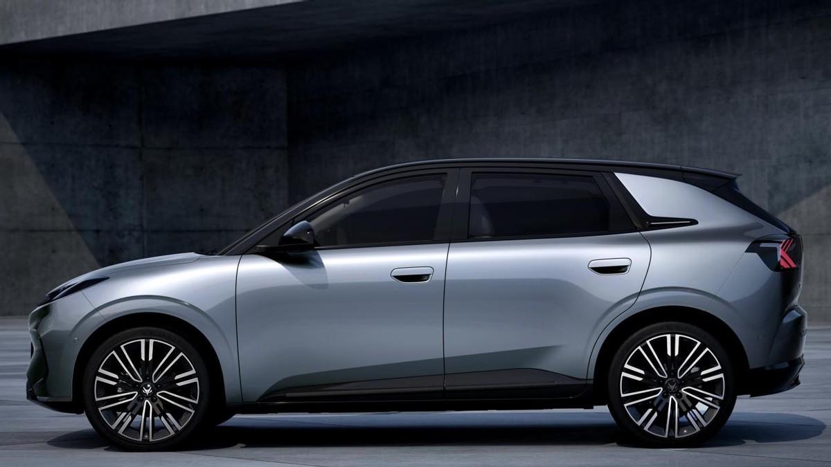 6.88万起预售，极狐T1“5人8箱”巨能装，A0定位B级空间驾控