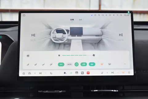 12万左右想买中型SUV，这款哈弗H6L可以看下，优惠后11.99万