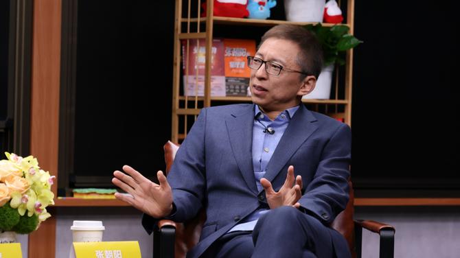 知识直播的硬核突围：张朝阳对话科学家背后的破局逻辑