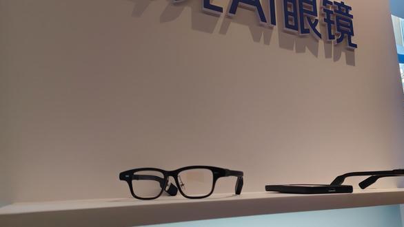 阿里1899元AI眼镜开售！