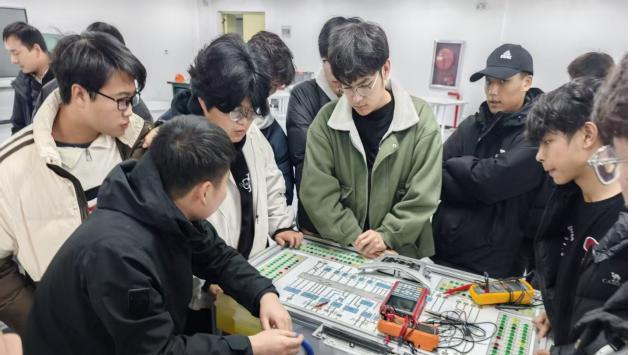 信阳工程职业学院与比亚迪4S店共建“技师班”项目正式启动