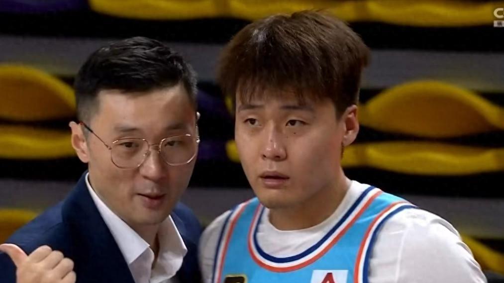 CBA季末三大变动：赵睿伤退，广厦弃布朗，新疆换外援！