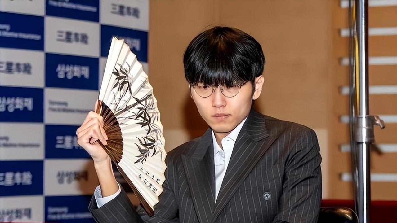 韩媒欢呼，堪比申真谞，金恩持“甚至”击败了中国世界冠军杨鼎新！