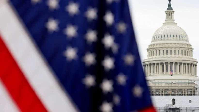 中美开年南海对抗，美航母杀了个回马枪，菲律宾发现一条“大鱼”，矛头直指中方