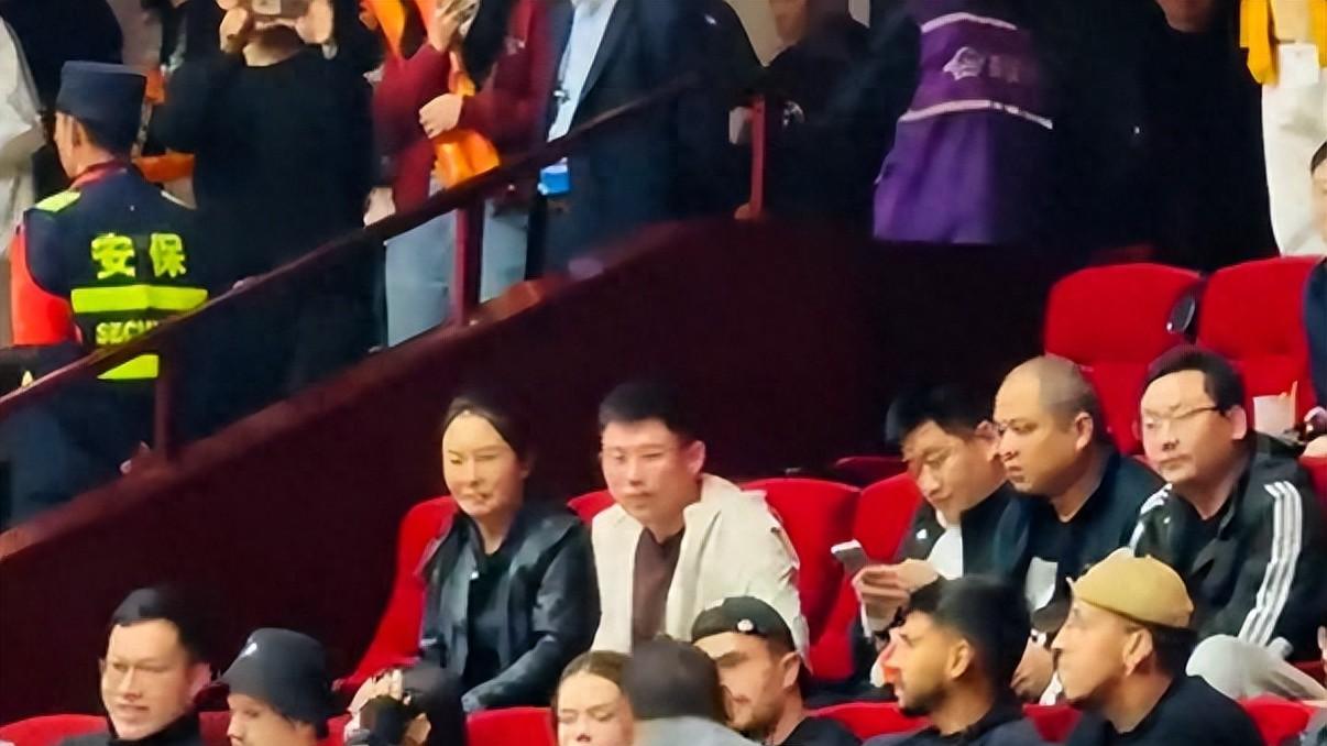 山东男篮轻取广州，山东泰山四外援观战，新援在中国香港队进球