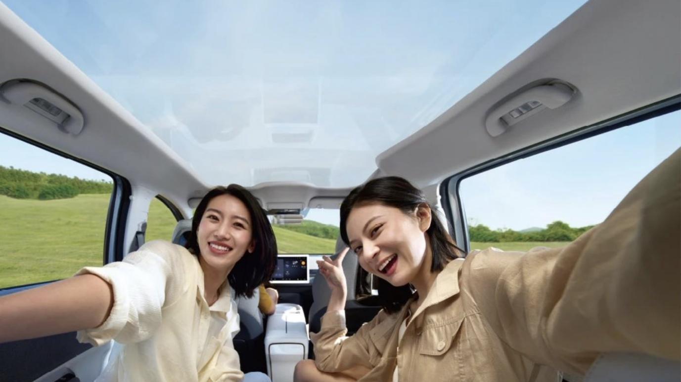 极狐汽车考拉 S：14.6 英寸中控 + 皮质座椅，北汽极狐敦实内饰提升家庭驾乘舒适感