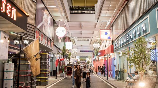 广州又一个批发市场变身网红街，无数网红前来直播拍照，就在厦滘