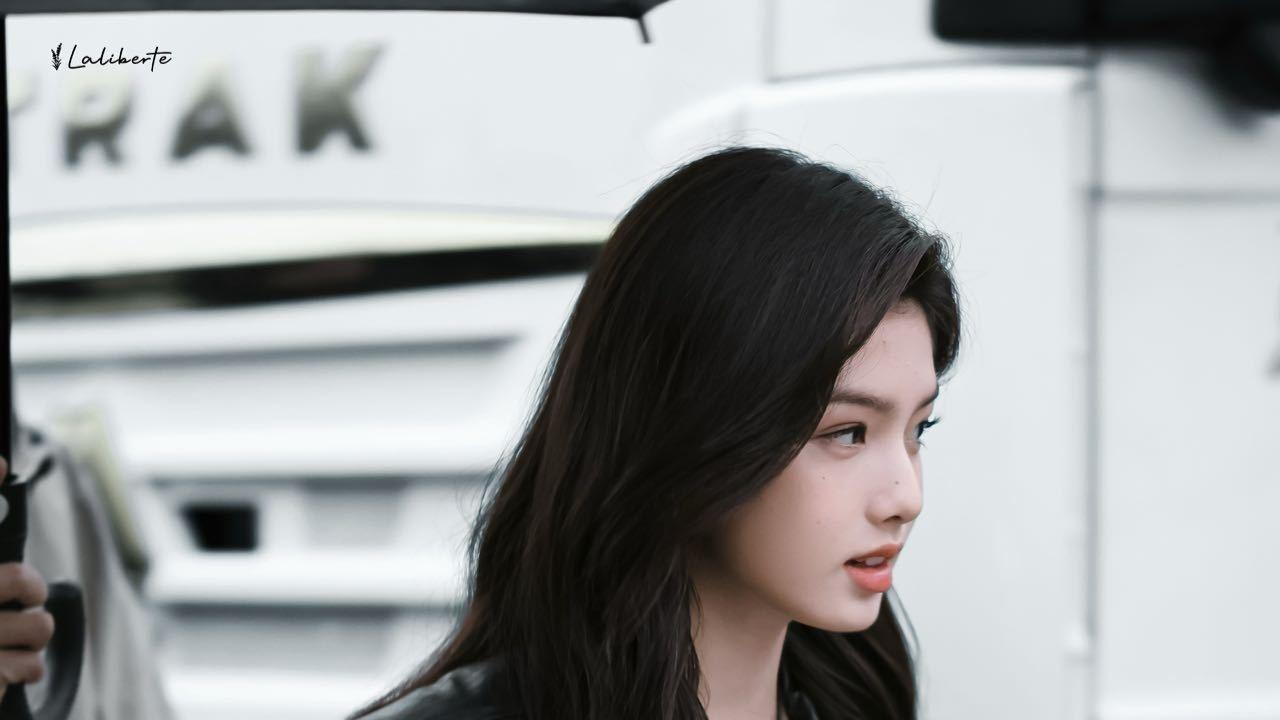 姐感暴击！艾米甜酷走路杀出圈