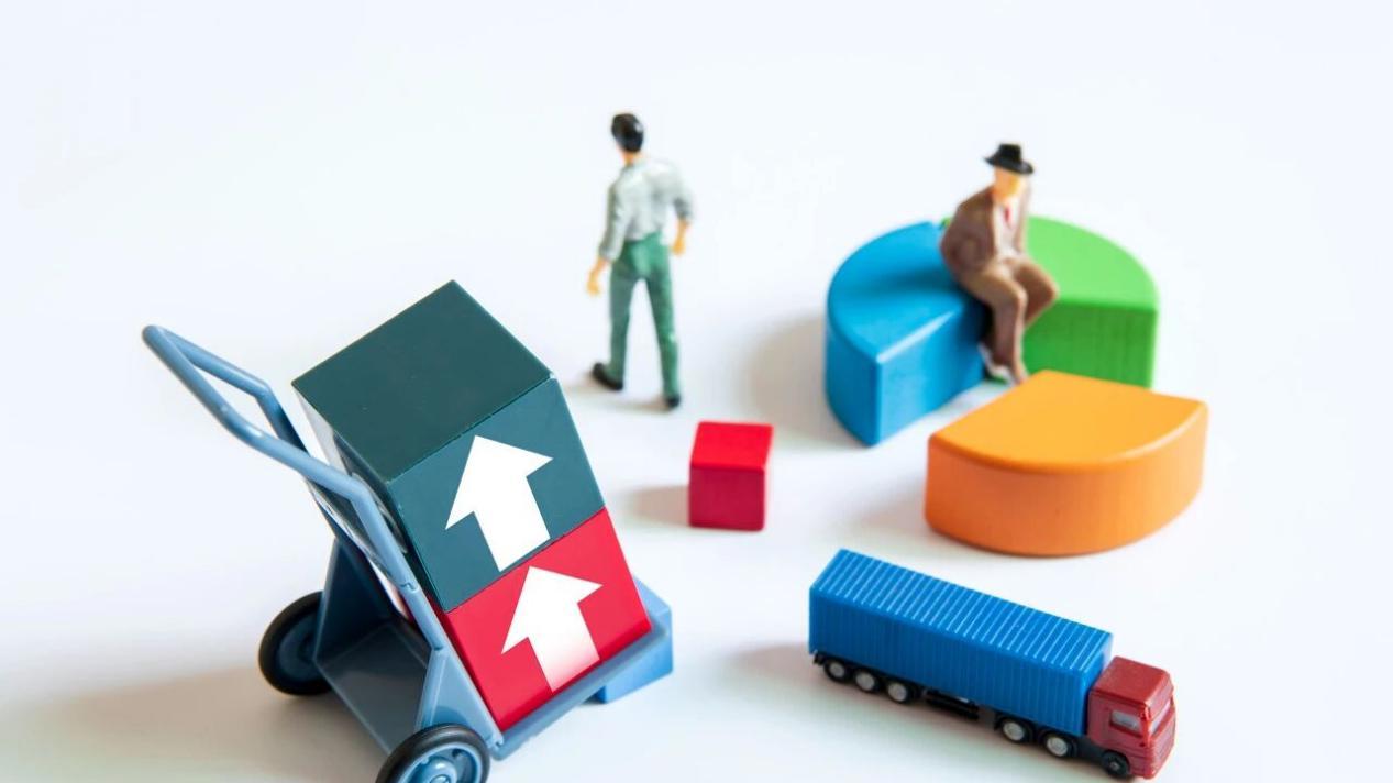 “秒速”成长网红蛋神翻车？快速走红开公司遭质疑着急商业变现，回应称网友闲的无聊