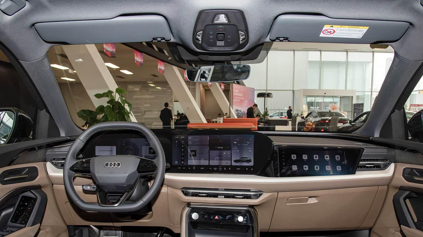 全新奥迪Q5L实车到店！轴距加长/第五代EA888发动机，明年初上市