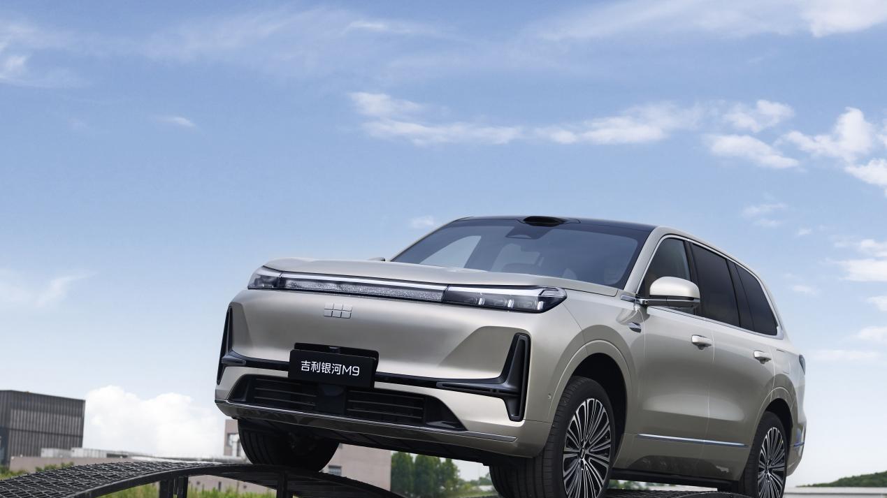 AI体系造AI汽车！限时17.38万起，吉利银河M9上市，开启AI出行新时代