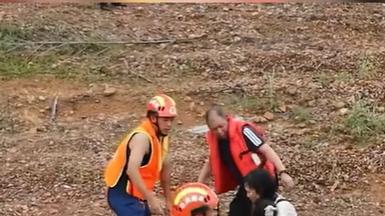 惊魂11级风！东江湖游船瞬间侧翻，29人落水生死救援