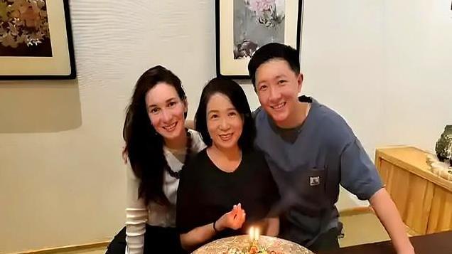 卢靖姗阿诺容貌焦虑：原生家庭烙印，改写人生下半场！