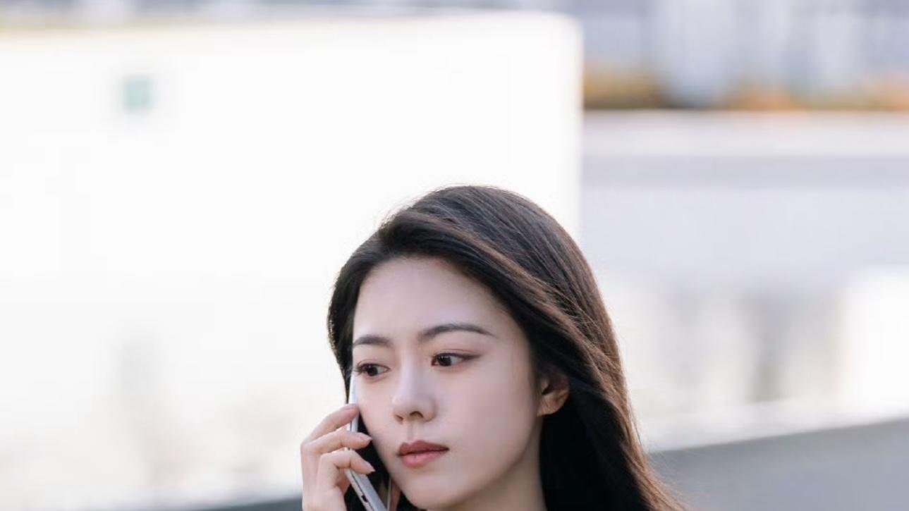 《骄阳似我》开播，赵今麦演绎温暖小太阳女主，满满的少女感穿搭