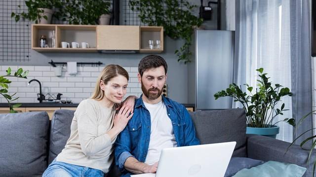 女同事突然问我，愿不愿和她做临时夫妻，我同意了