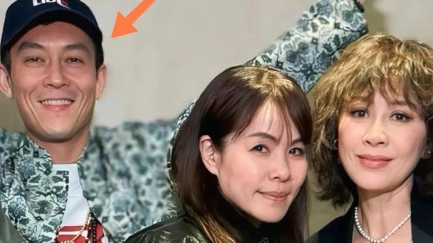 刘嘉玲现身陈冠希潮牌活动，梁朝伟被老婆搂着，捏手指一副社恐样