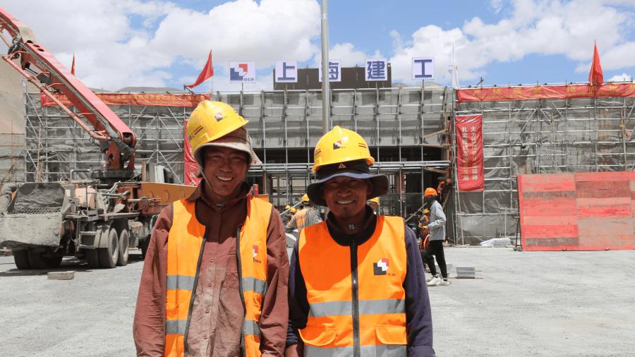 西藏定日县森嘎村：灾后重建有序推进 村民携手共建新家园