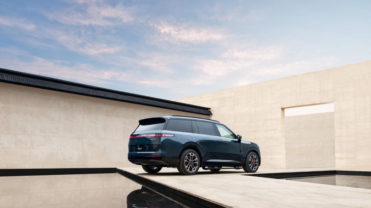 销量高涨稳居前三，领克900凭六座灵活布局重塑家庭出行场景