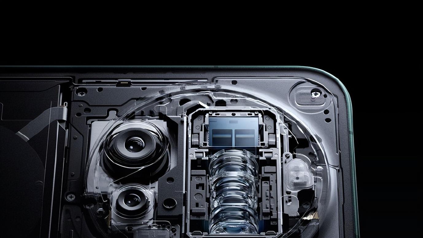 雷军对标华为成功，小米17 Ultra遭黄牛加价，1万元高端成了