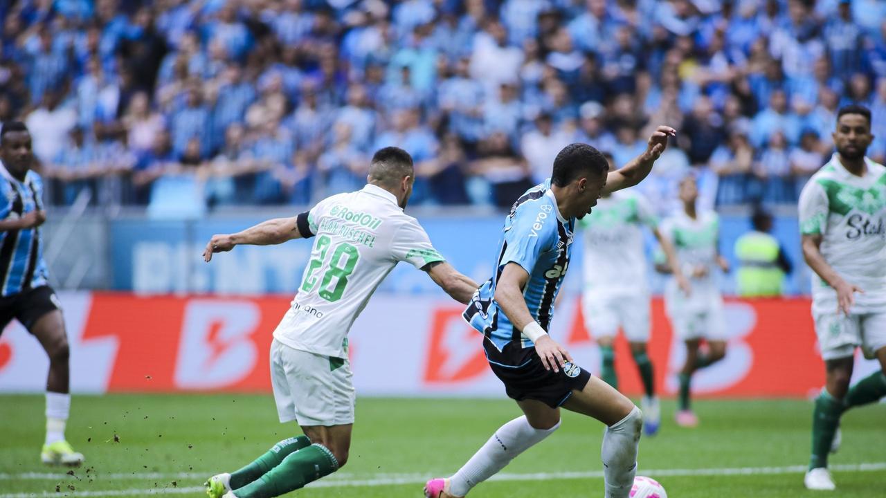 11.20 巴甲 尤文图德深陷降级区难阻状态稳的克鲁塞罗，客胜可期。