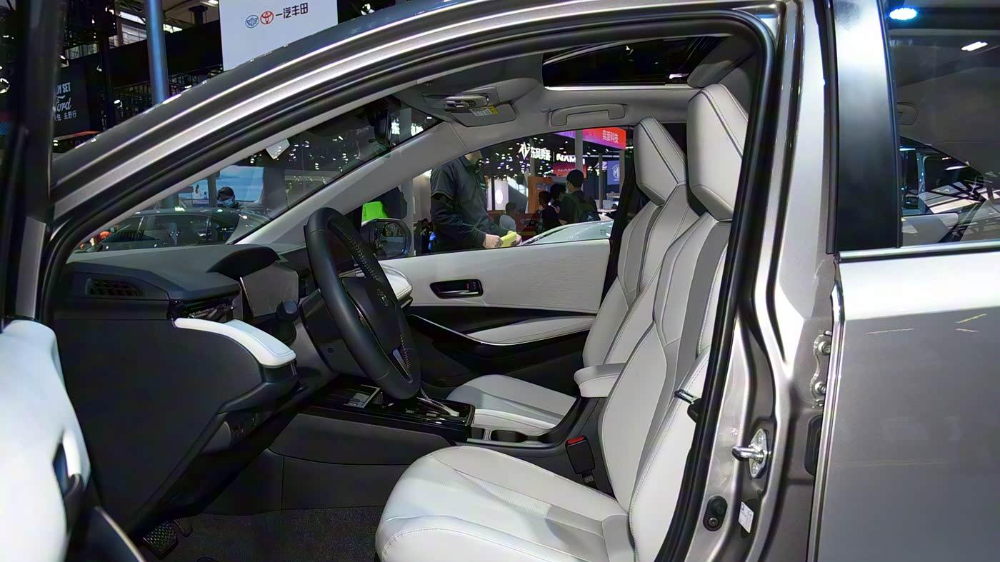 新款卡罗拉预计12月21日上市 ！内饰迎来全面焕新