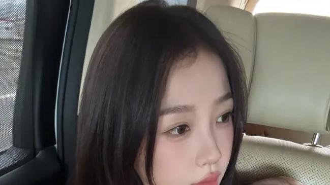 15亿国资疑云：当明星光环遭遇商业漩涡，谁在操控这场资本游戏？