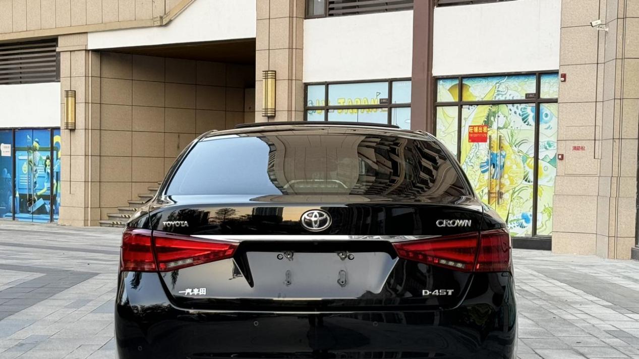 家用大空间，10万出头入手一手丰田皇冠！