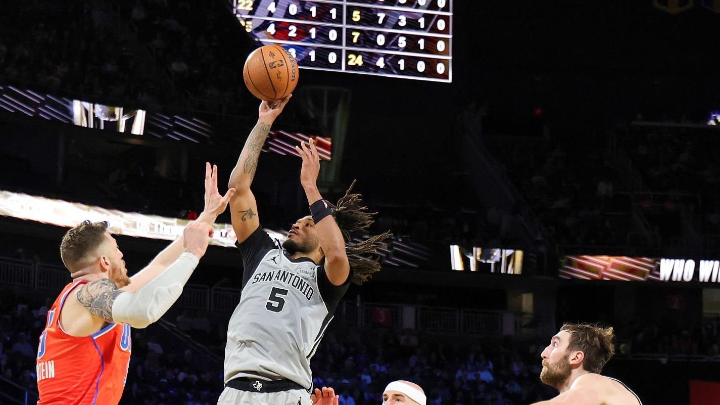 轰22分+限制亚历山大！马刺21岁新星崛起，名嘴：未来会成超巨