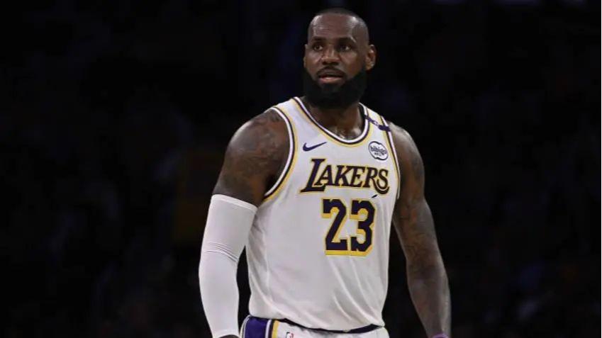 拒绝步行者，选择加盟湖人！2018年状元中锋，正式宣布联手詹姆斯