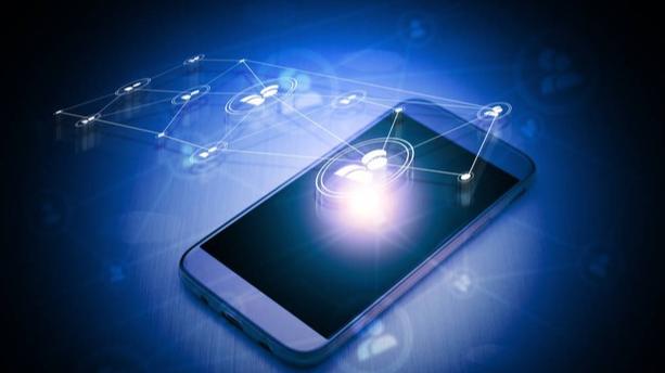 睡觉时手机千万别放床头，不是因为辐射致癌，而是……