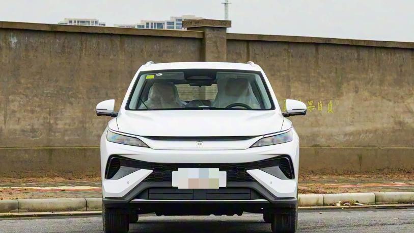 新款宋Pro DM-i新增133km续航+怀挡设计，这价格太感人了吧