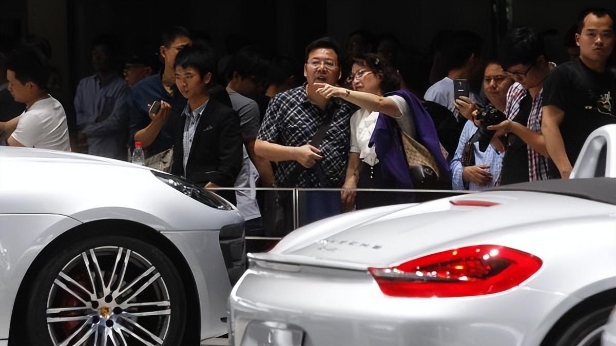 99%利润蒸发，保时捷的“豪车印钞机”为何哑火？