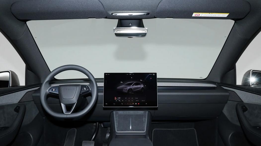 配置不如30万级竞品，好在口碑在线，特斯拉Model Y L销量不会太差