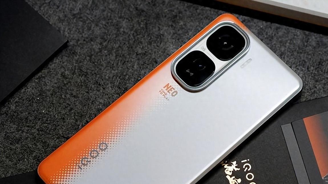 vivo“值得捡漏”的一款千元机，骁龙8Gen3+120W快充，低至1529元