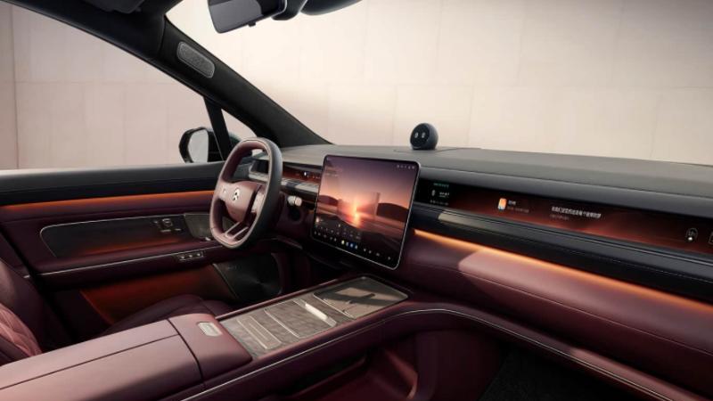 大型新能源SUV 蔚来ES8和岚图泰山如何选？