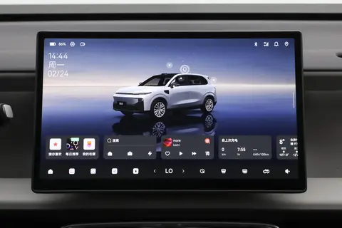 带娃 + 通勤全 hold 住！零跑 B10，10 万内纯电太香了