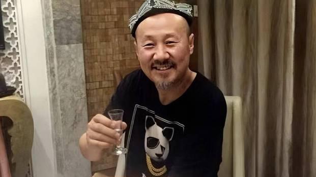 腾格尔，从酒中浪子到乐坛萌叔的转变之路