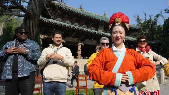 多国博主探访山西古建 感受东方美学