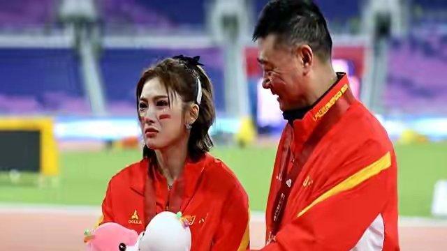 吴艳妮太傲慢遭人嫌？赛场行为引争议，宫斗剧里活不过三集