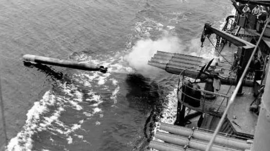 西姆斯级驱逐舰，被称为二战美国驱逐舰巅峰，为何刻意削减鱼雷？