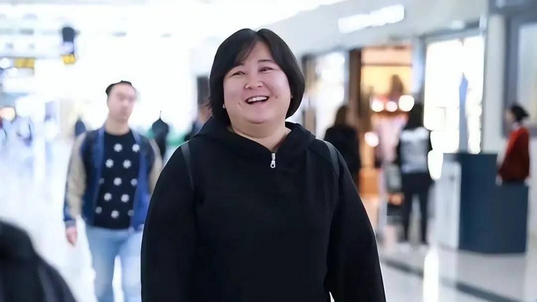 贾玲《热辣滚烫》暴瘦 100 斤：喜剧女王的自我重塑之路