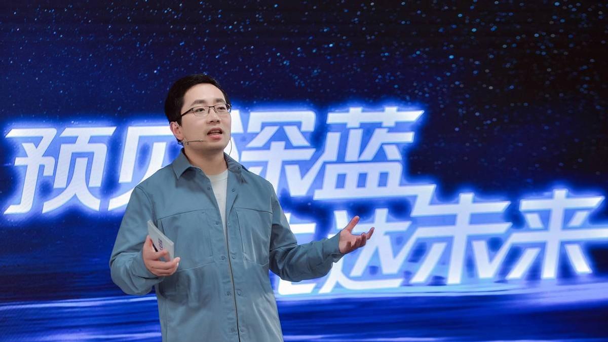 【眼观】不满足于“当配角”，当增程开始盯上“大电池+超充”