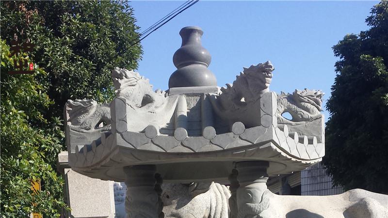 圆形石雕香炉与方形石雕香炉：各有千秋的文化瑰宝