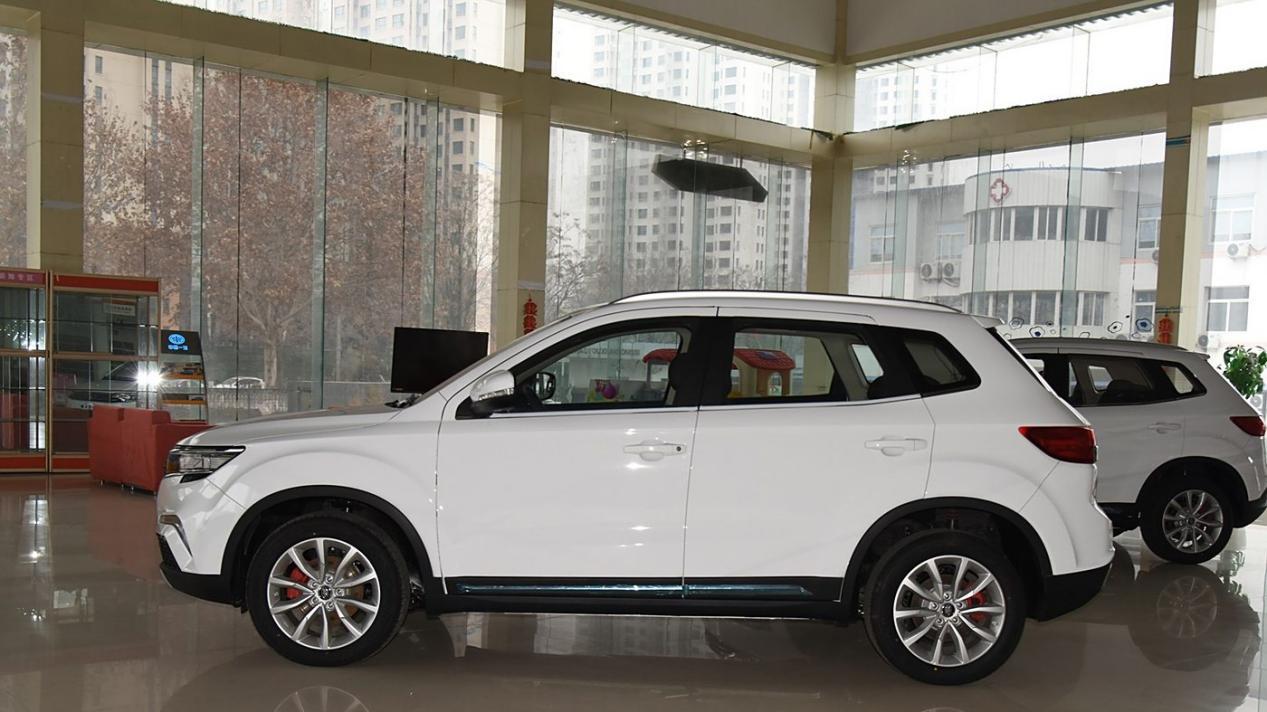 一汽吉林-森雅R8：小型SUV的活力之选